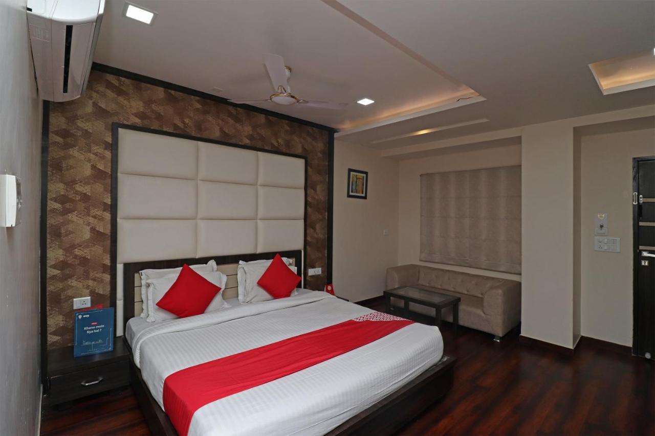 Oyo 29382 Golden Laurel Inn Deoria ภายนอก รูปภาพ